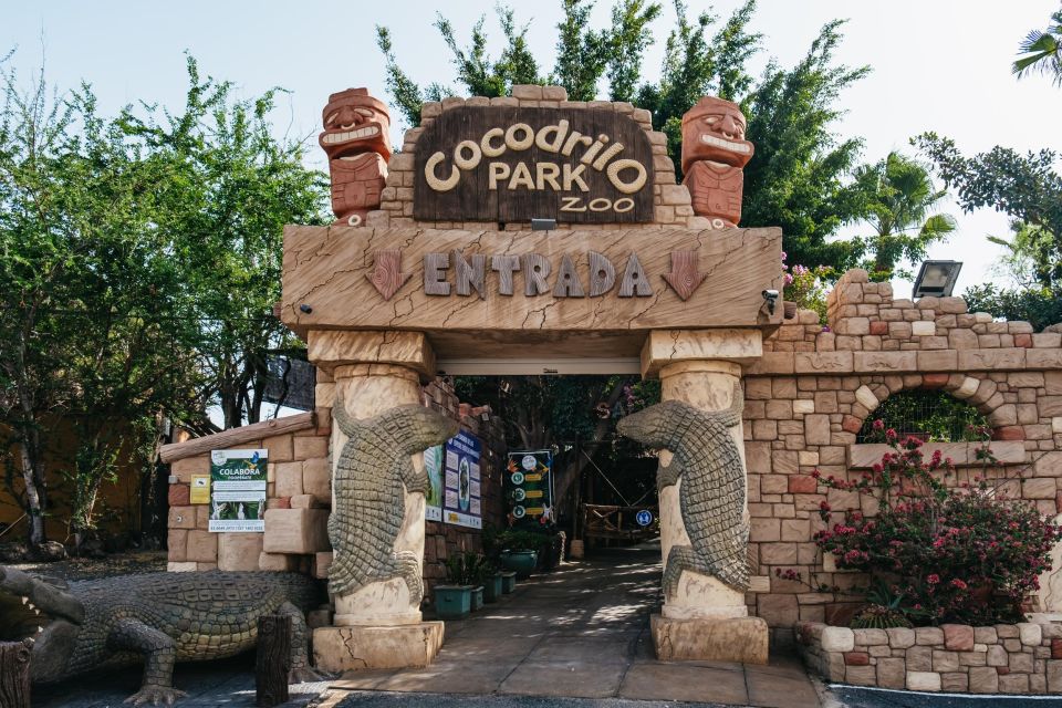 Agüimes: Cocodrilo Park Zoo Entry Ticket - Food at Cocodrilo Park: convenient, reasonable, and sometimes slow