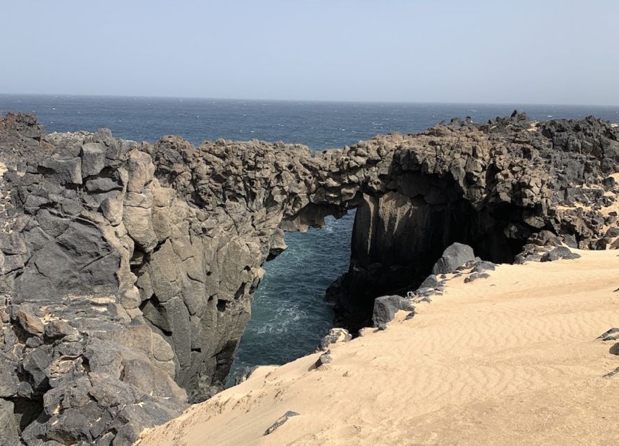 Graciosa Island: Jeep Safari Playa De las Conchas - Language, guide style, and photo-friendly timing