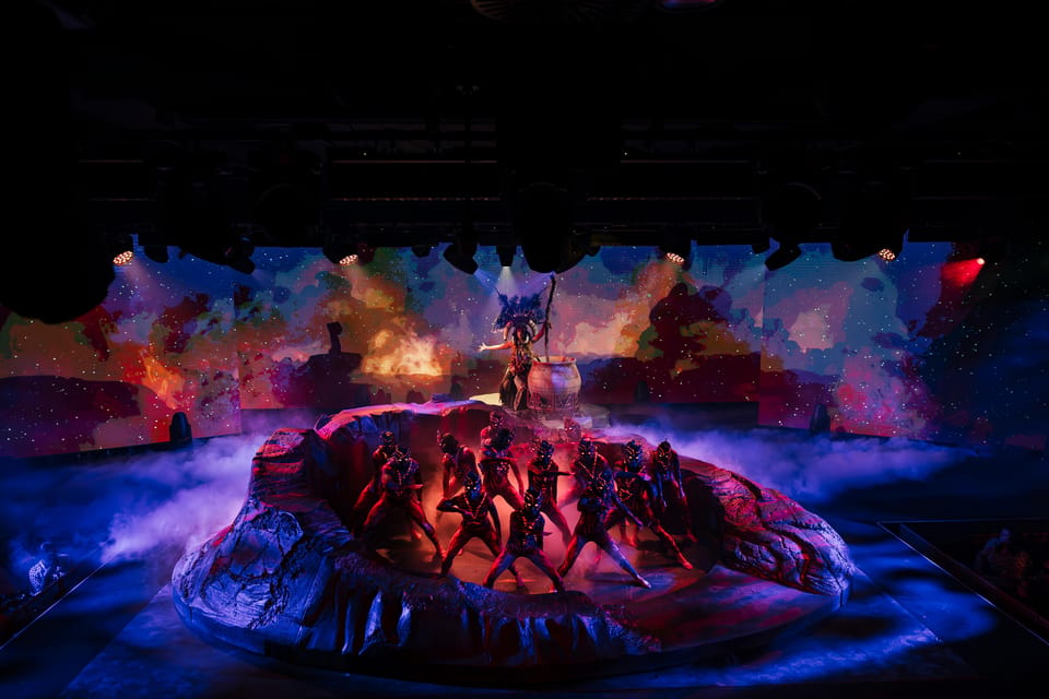 Gran Canaria: Origen Dinner Show at Sala Scala - Food timing, drinks, and the small bits of audience involvement