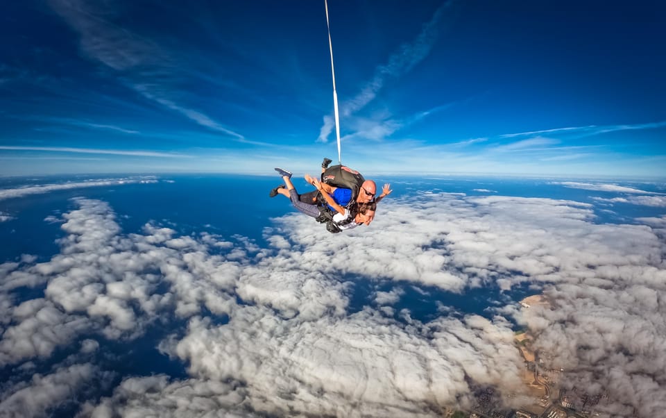 Gran Canaria : Skydiving over Maspalomas Dunes - The van ride to El Berriel: short transfer, big mindset shift