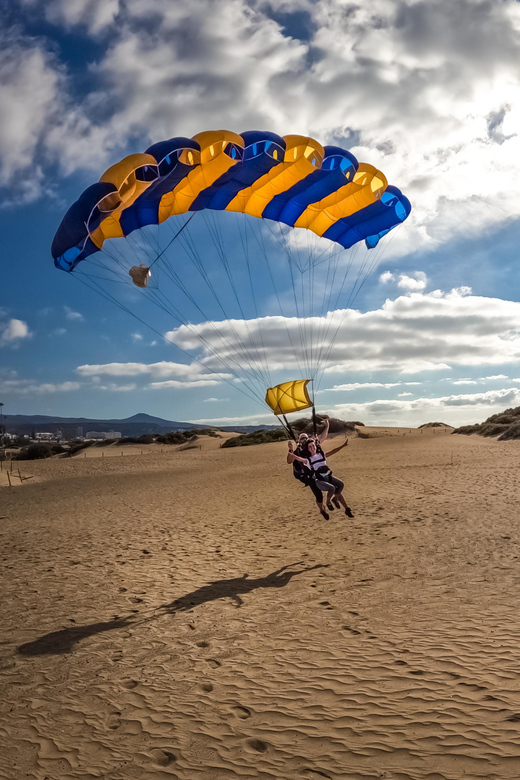 Gran Canaria : Skydiving over Maspalomas Dunes - Should you book Gran Canaria skydiving with iJump?