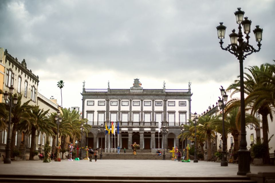 Las Palmas: City Sightseeing Hop-On Hop-Off Bus Tour - Audio guide: it’s useful, but bring a backup plan