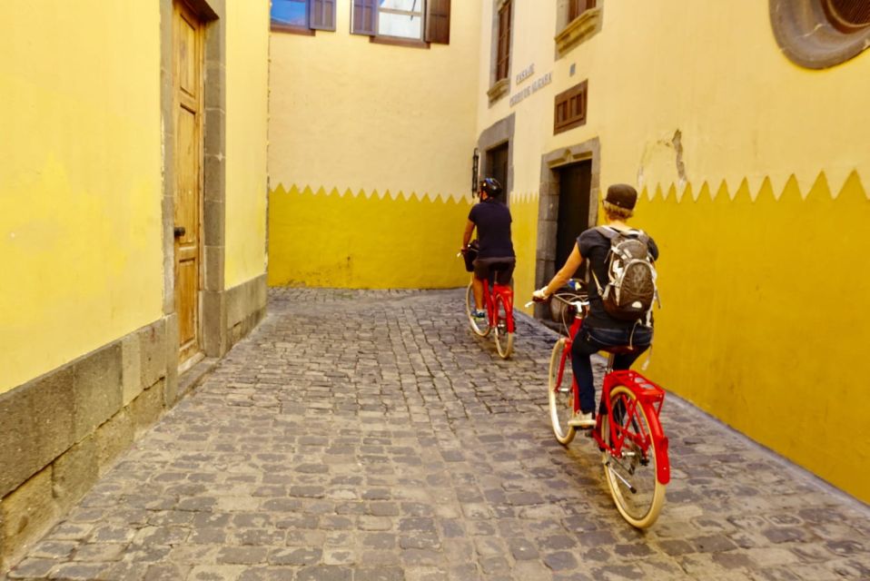 Las Palmas de Gran Canaria: Guided City Tour by Bike - The Agaete coffee stop at the oldest market