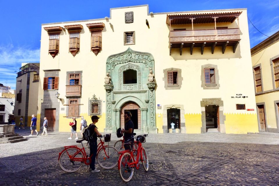 Las Palmas de Gran Canaria: Guided City Tour by Bike - Las Canteras beach, Plaza de España, and the view from above