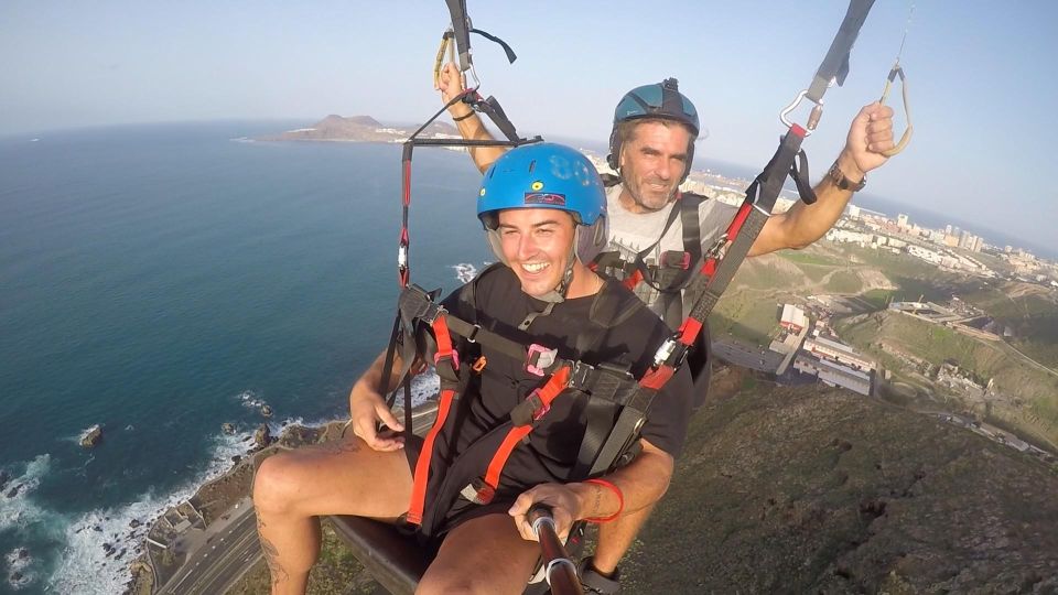 Las Palmas: tandem paragliding flights for everyone - Who should do this, and who should skip it