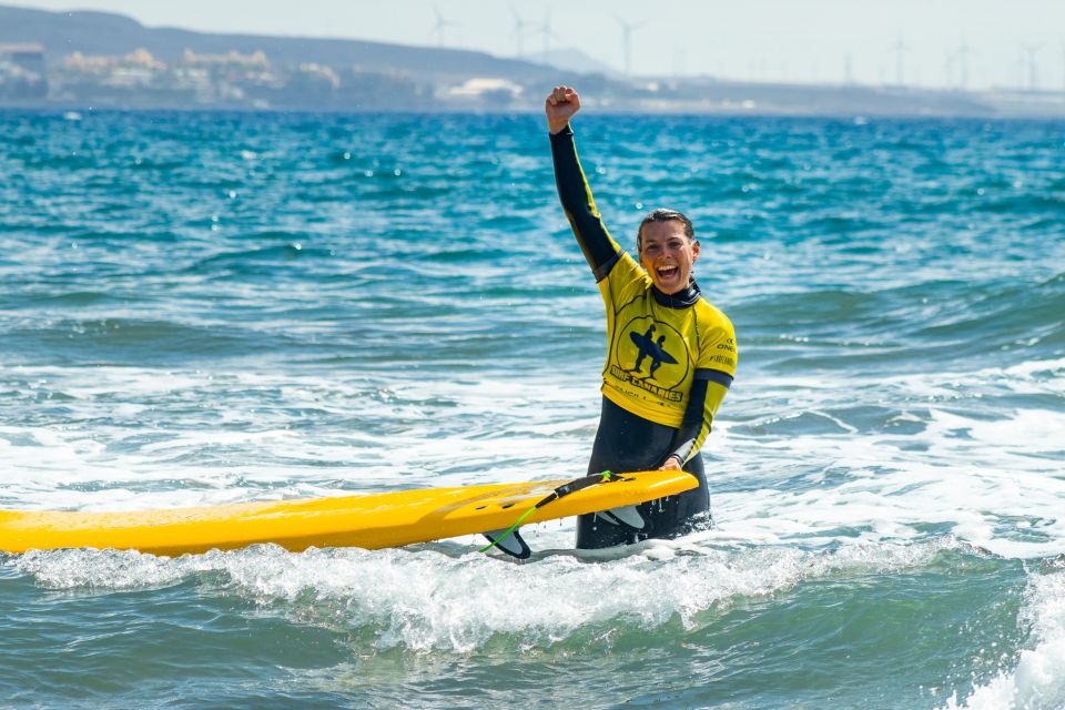 Playa del Inglés Maspalomas: High Quality Surf Classes - Mobile surf school: how they pick the best waves for your group