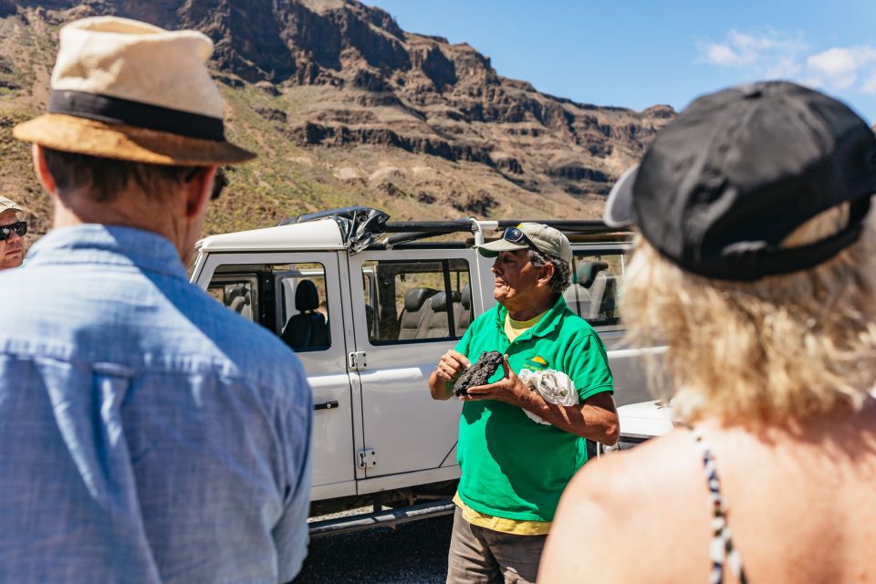 South Gran Canaria: Off-Road Valleys & Villages Jeep Tour - Roque Nublo and the Lake Chira sector: where the island opens up