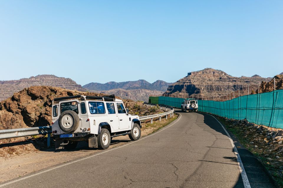South Gran Canaria: Off-Road Valleys & Villages Jeep Tour - Valley of the Thousand Palms and Fataga: palms, village streets, and shade