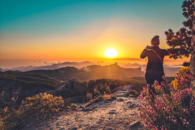 The Volcano Heart Tour: Hiking, Tasting and Sunset Experience - Roque Nublo hike: the iconic rock, the real incline, and why shoes matter