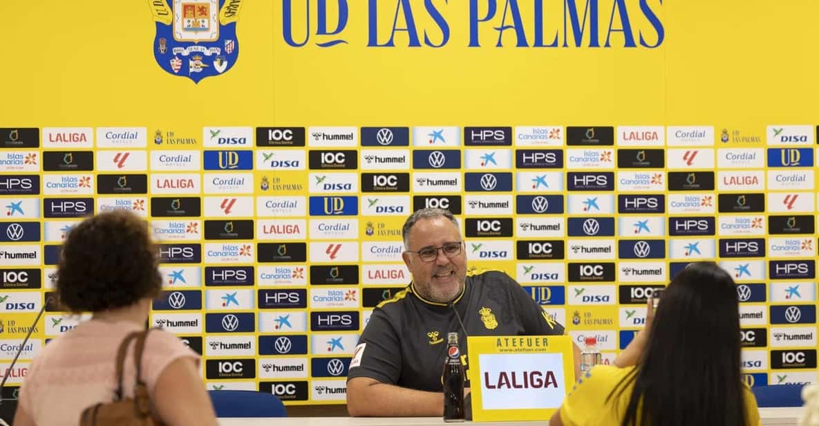 UD Las Palmas Gran Canaria Stadium Guided Tour - Guide language: what to do if Spanish-only is your challenge