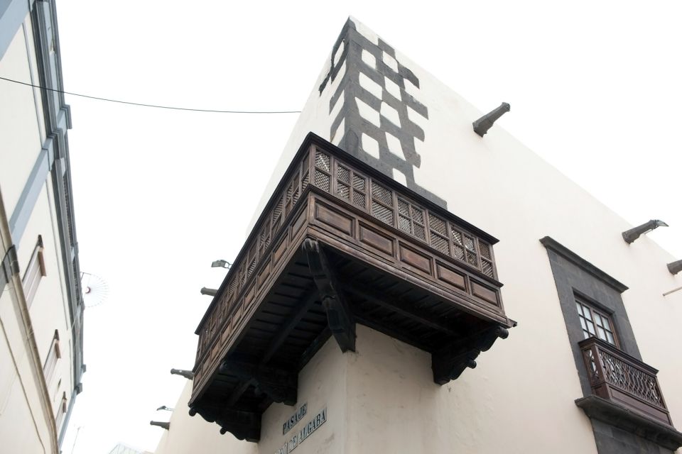 Walking tour Vegueta Old Town Las Palmas ( only in english) - Group dynamics, street noise, and what to expect with hearing